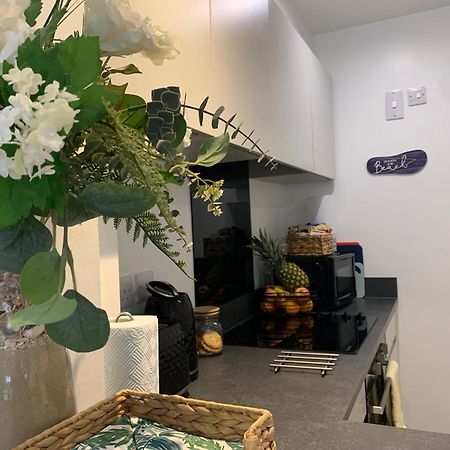 Bournemouth Nr Town Beach Train Coach Shops Lovely Entire Apartment Allows Quiet Good Dogs 외부 사진