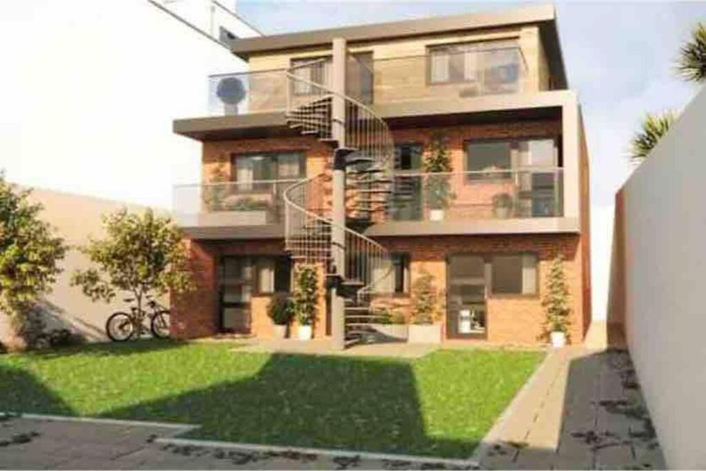 Bournemouth Nr Town Beach Train Coach Shops Lovely Entire Apartment Allows Quiet Good Dogs 외부 사진