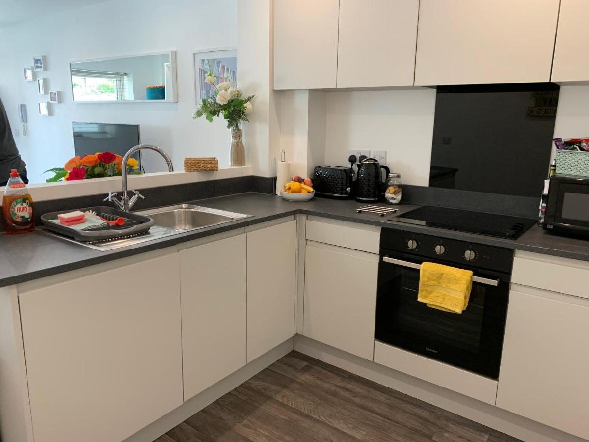 Bournemouth Nr Town Beach Train Coach Shops Lovely Entire Apartment Allows Quiet Good Dogs 외부 사진