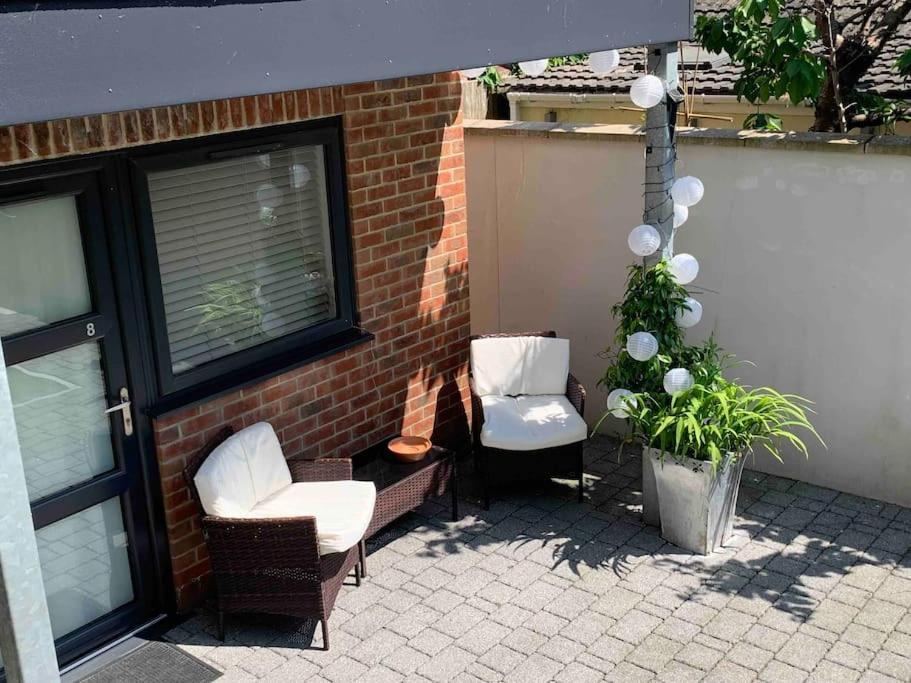 Bournemouth Nr Town Beach Train Coach Shops Lovely Entire Apartment Allows Quiet Good Dogs 외부 사진